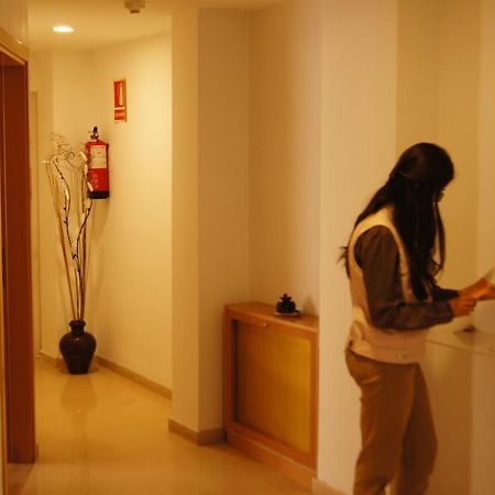 Hotel Cosmos Тарагона Екстериор снимка