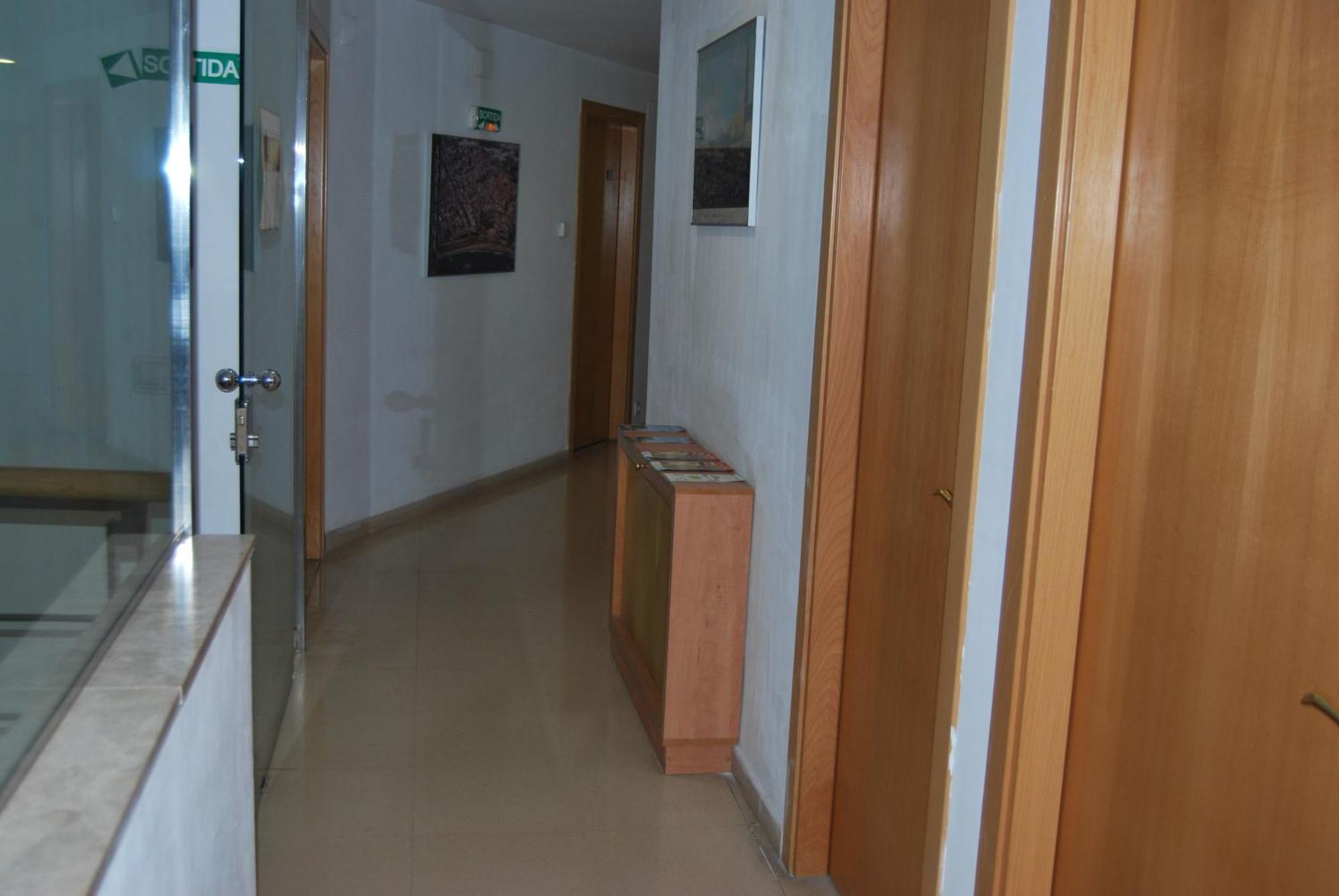 Hotel Cosmos Тарагона Екстериор снимка