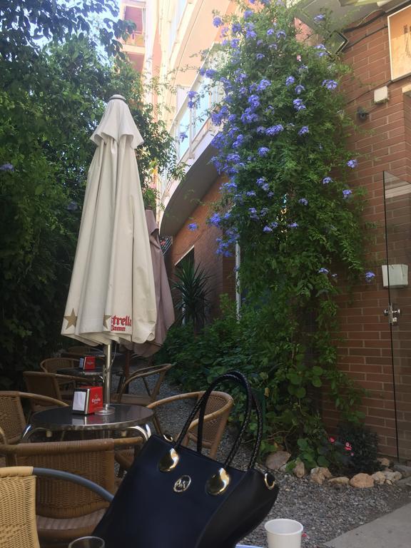 Hotel Cosmos Тарагона Екстериор снимка