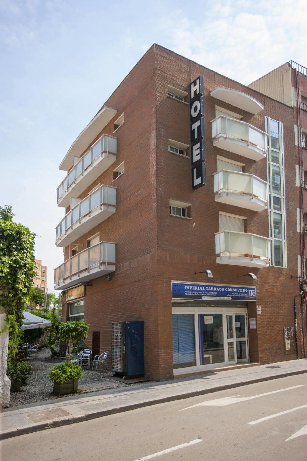 Hotel Cosmos Тарагона Екстериор снимка
