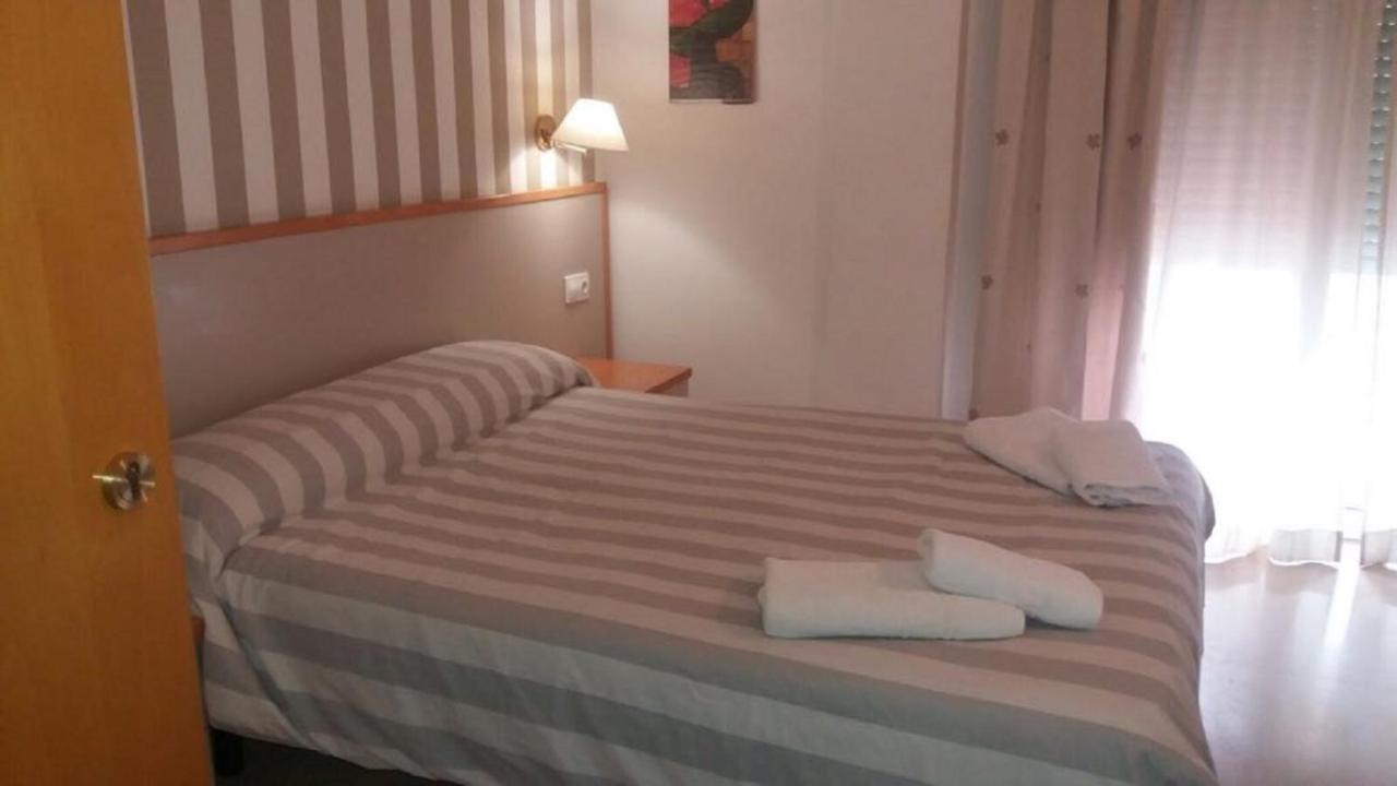 Hotel Cosmos Тарагона Екстериор снимка